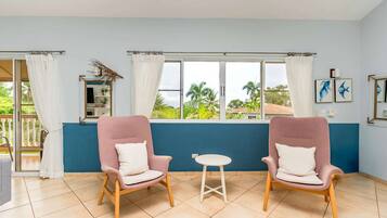 Family Villa, 3 Bedrooms, Patio, Garden View | Living area