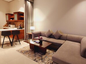 Junior Suite | Living area - Prime Al Hamra Hotel - Riyadh (Riyadh)