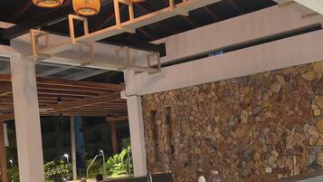 Bar (en el alojamiento)