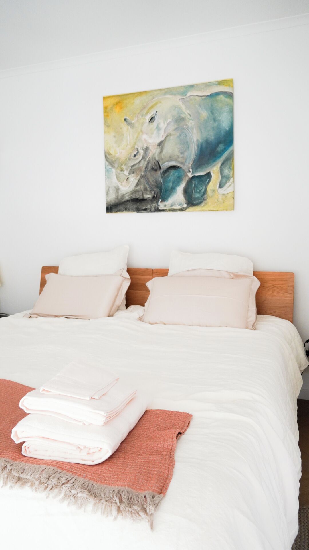 Superior Apartment, 1 Bedroom, Pets Allowed, Courtyard View | Living area | 50-inch Smart TV with cable channels