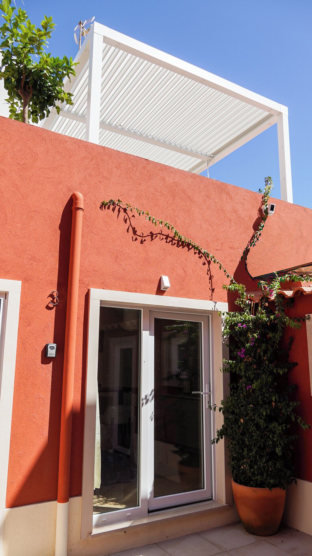 Entrada de la propiedad