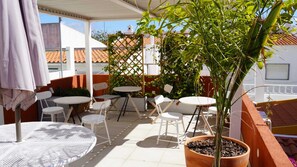 Terrace/patio - Kalumi Aparthotels (Odemira)