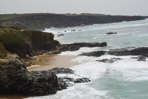 Beach nearby - Kalumi Aparthotels (Odemira)