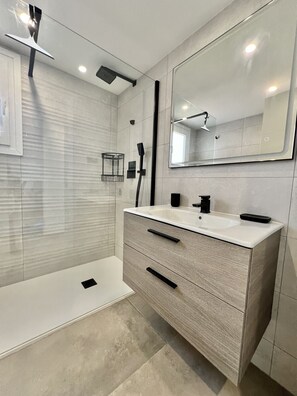 Shower, hair dryer, towels - 50 - Apt. in Riviera del Sol / Mijas (Mijas Costa)
