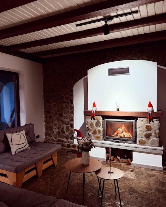 Welcome To Gala, Where The Serene Beauty Of Mountain Living Converges With You - Transylvania