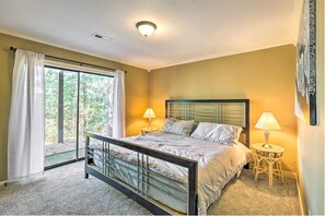 WiFi, bed sheets - A beautiful modern home nestled in a private wooded setting, 5mins from downtown (Hot Springs)