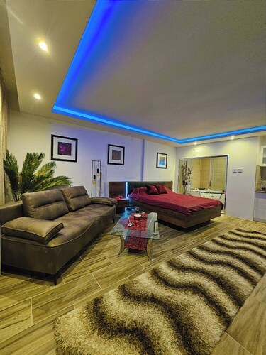 Luxury Apartment with Jacuzzi & Pool – Heaven Niš