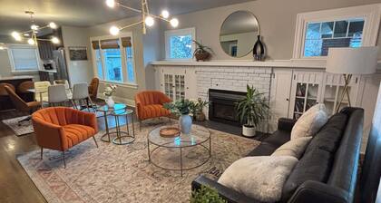 Conveniently Located, Walkable, 3BR Monroe District Mid Century Craftsman!