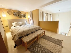 Family Duplex, 1 Queen Bed with Sofa bed, Courtyard View | Blackout drapes, iron/ironing board, free WiFi - Riad Al Muhandiz (Marrakech)