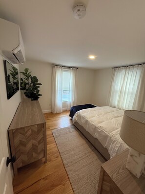 2 makuuhuonetta, silitysrauta/-lauta, ilmainen Wi-Fi, vuodevaatteet