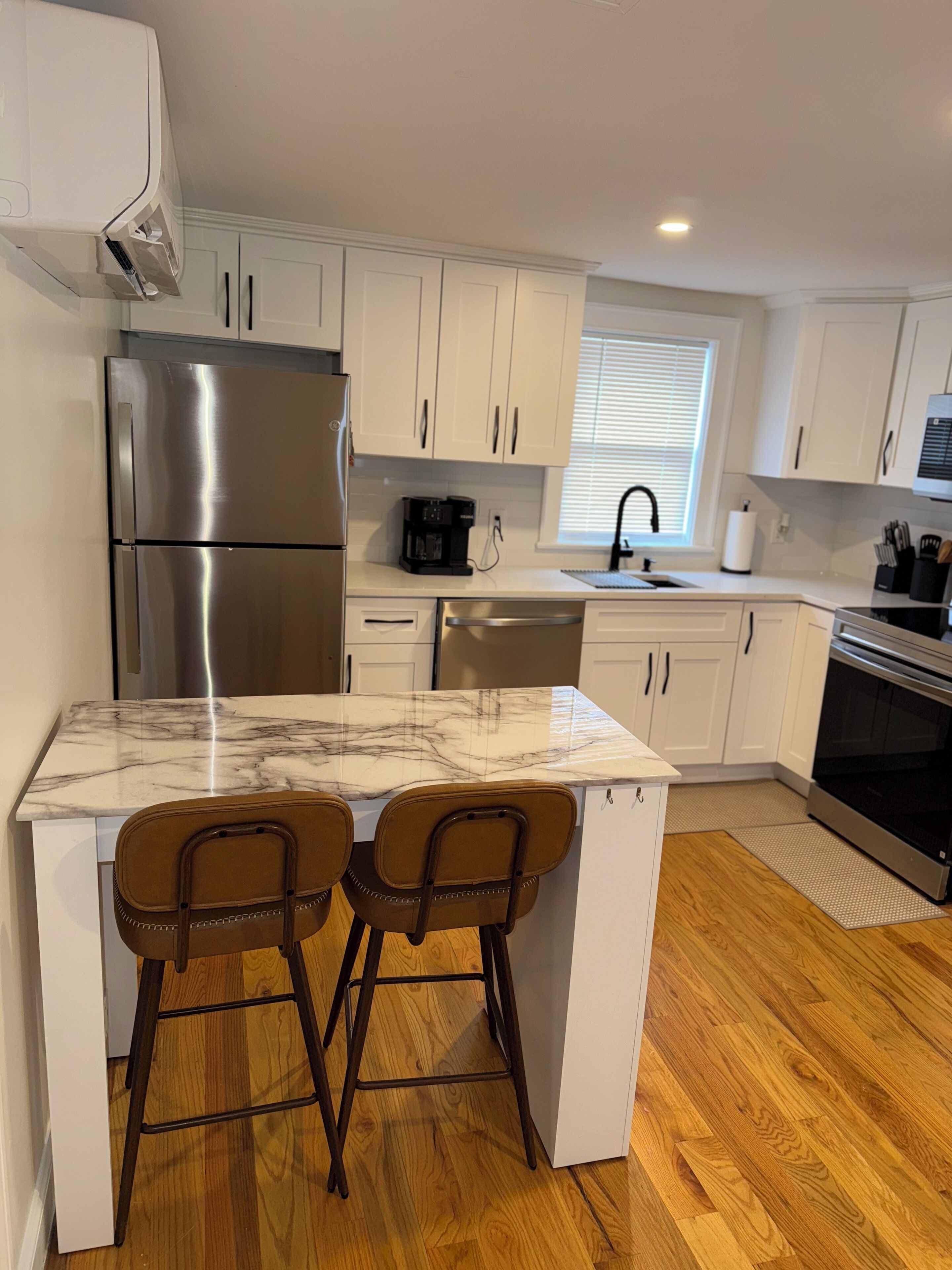 雪櫃、微波爐、焗爐、爐具