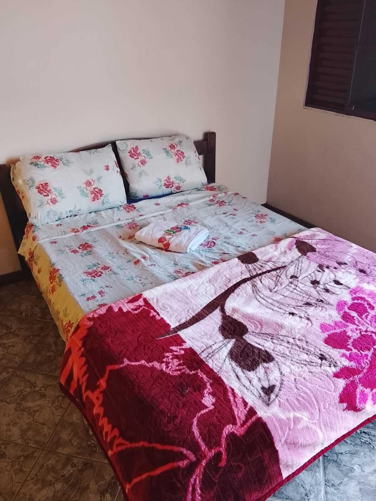 Chambre Double Classique, vue cour intérieure | Espace de travail pour ordinateur portable, Wi-Fi gratuit