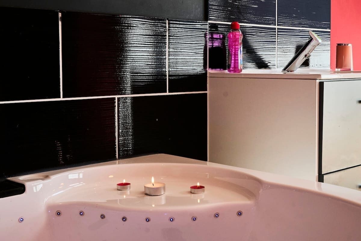 Regadera y secadora de cabello 