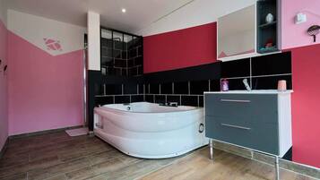 Ducha y secador de pelo