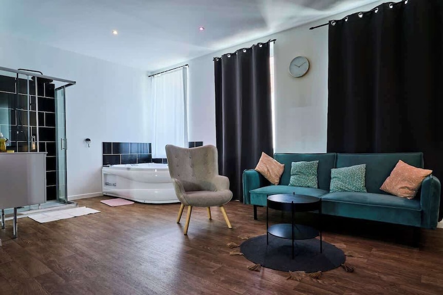 Grand Studio Avec Balnéo, Proche Gare - Tourcoing