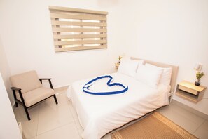 Iron/ironing board, WiFi, bed sheets