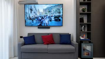 Superior Room, Balcony, Courtyard View | In-room safe, blackout curtains, soundproofing, iron/ironing board