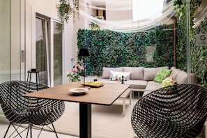 Interior detail - BM SUITES CEFALU' (Cefalù)