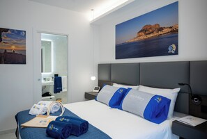 Deluxe Double Room, Patio, Courtyard View | In-room safe, blackout drapes, soundproofing, iron/ironing board - BM SUITES CEFALU' (Cefalù)