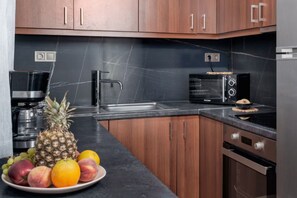 Private kitchen - Villa Foteini Gerakari Mountain Resort (Gerakari)