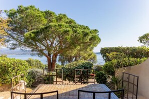 Garden [summer] - Porto-Vecchio Family Villa with pool (Porto Vecchio)