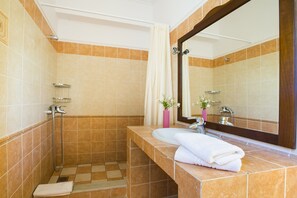 3 bedrooms - Villa Alexandra in Kato Katelios (Kefalonia)