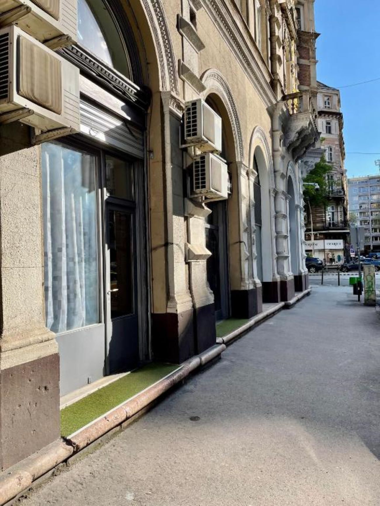 تفاصيل الفندق من الخارج