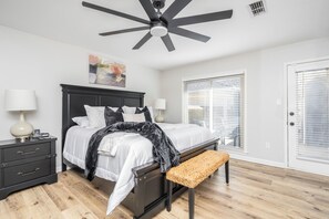 4 quartos, ferros/tábuas de passar roupa, Wi-Fi, roupa de cama