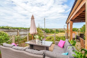 Property grounds - Sunnydene - sleeps 6 guests  in 3 bedrooms (Brancaster Staithe)