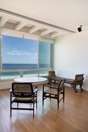 Interior - Poolfront with Ocean View (Rio de Janeiro)