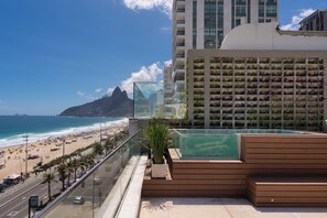 Property grounds - Poolfront with Ocean View (Rio de Janeiro)