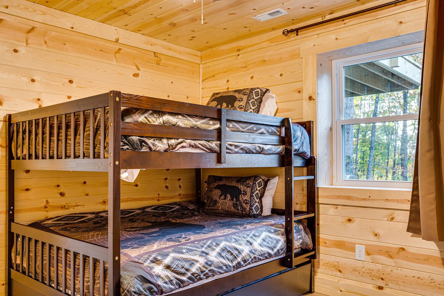 WiFi, bed sheets