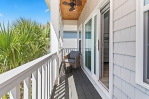 Terrace/patio - Coastal Comfort ~ your own Heated Pool ~ Golf Cart (North Myrtle Beach)