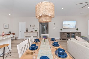 Dining - Coastal Comfort ~ your own Heated Pool ~ Golf Cart (North Myrtle Beach)