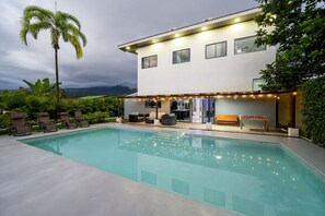 Pool - Villa Montreal | Private Pool + Game Room (La Fortuna)