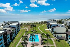 A heated pool - Beautiful Coastal Charm, Beach View 2 bedroom, 2 Bath at Loggerhead Cay! (Sanibel Island)