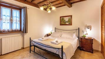 3 soverom, strykejern/-brett, wi-fi (inkludert) og sengetøy