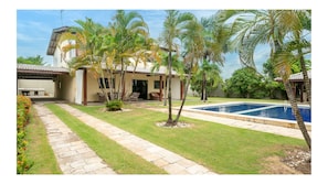 Villa | Pool