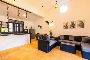Interior - Villa Serene Luxe, Private & Peaceful Retreat, Hikkaduwa (Hikkaduwa)