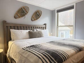 Cuna de viaje, wifi y ropa de cama