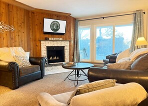 TV - Altitude Adjustment Ski-In Amenities (Killington)
