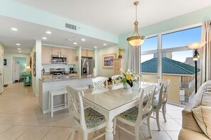 Dining - 🏖️Beachfront | Gulf Views | Incredible Interior | 3BR Sterling Reef 301🏖️ (Panama City Beach)