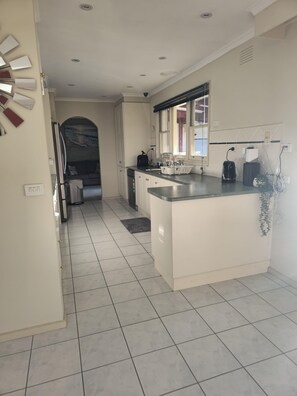 Interior - Serene 4-bedroom house in charming Rosebud (Rosebud)