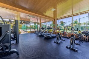 Chalet | Fitness facility - Casa 4 Suites-Com Piscina-137M (Barra de São Miguel)