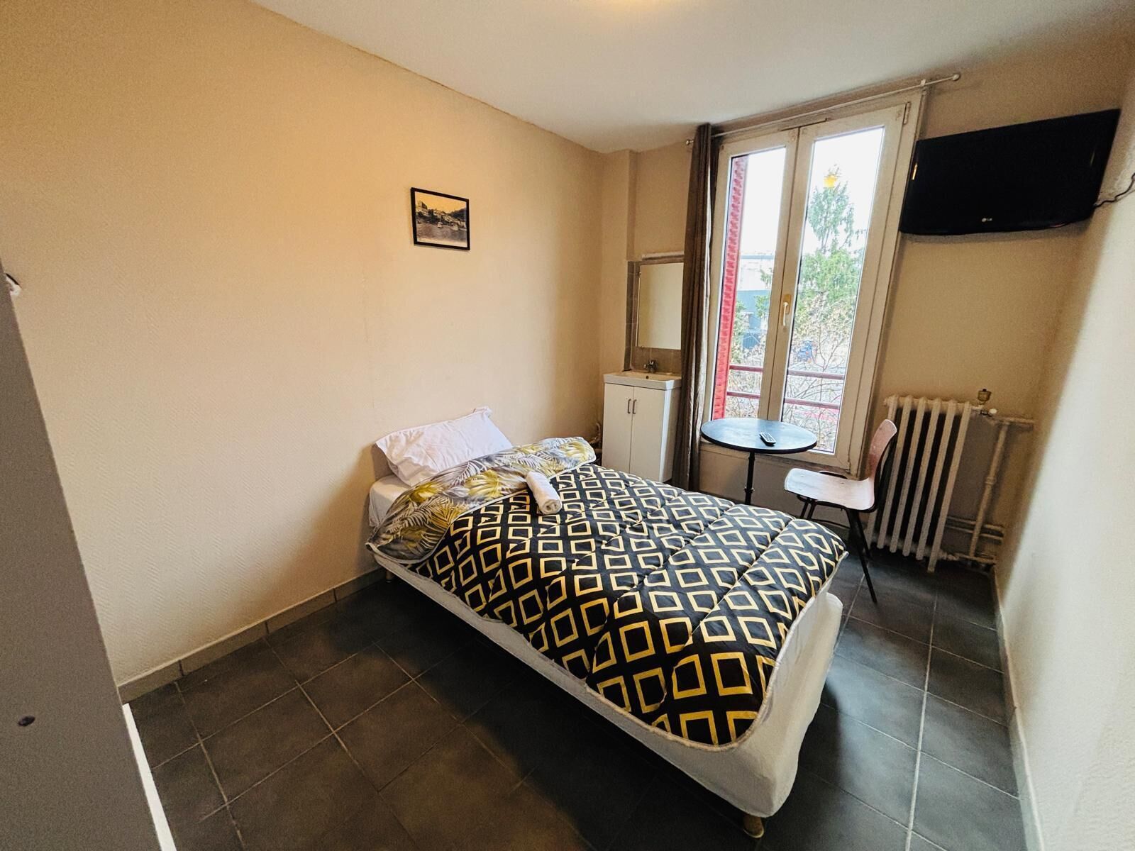 Wifi gratis y ropa de cama