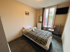 Wi-Fi de cortesia, roupa de cama