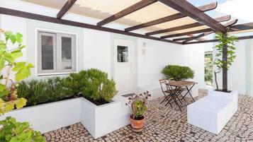 Family Cottage, 2 Bedrooms, Kitchenette, Garden View | Terrace/patio