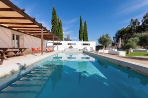 Seasonal outdoor pool, pool umbrellas, sun loungers - Monte das Oliveiras  (Estremoz)