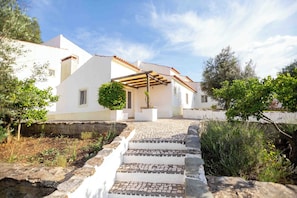 Family Cottage, Courtyard View | Exterior - Monte das Oliveiras (Estremoz)