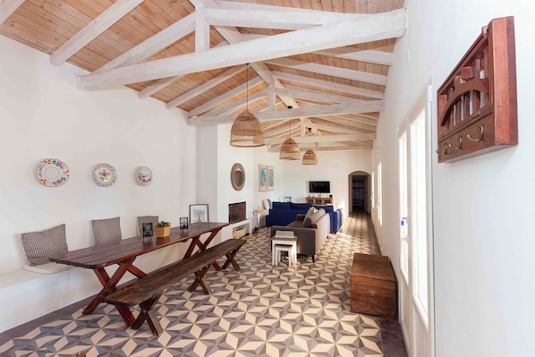 Flat-screen TV - Monte das Oliveiras (Estremoz)